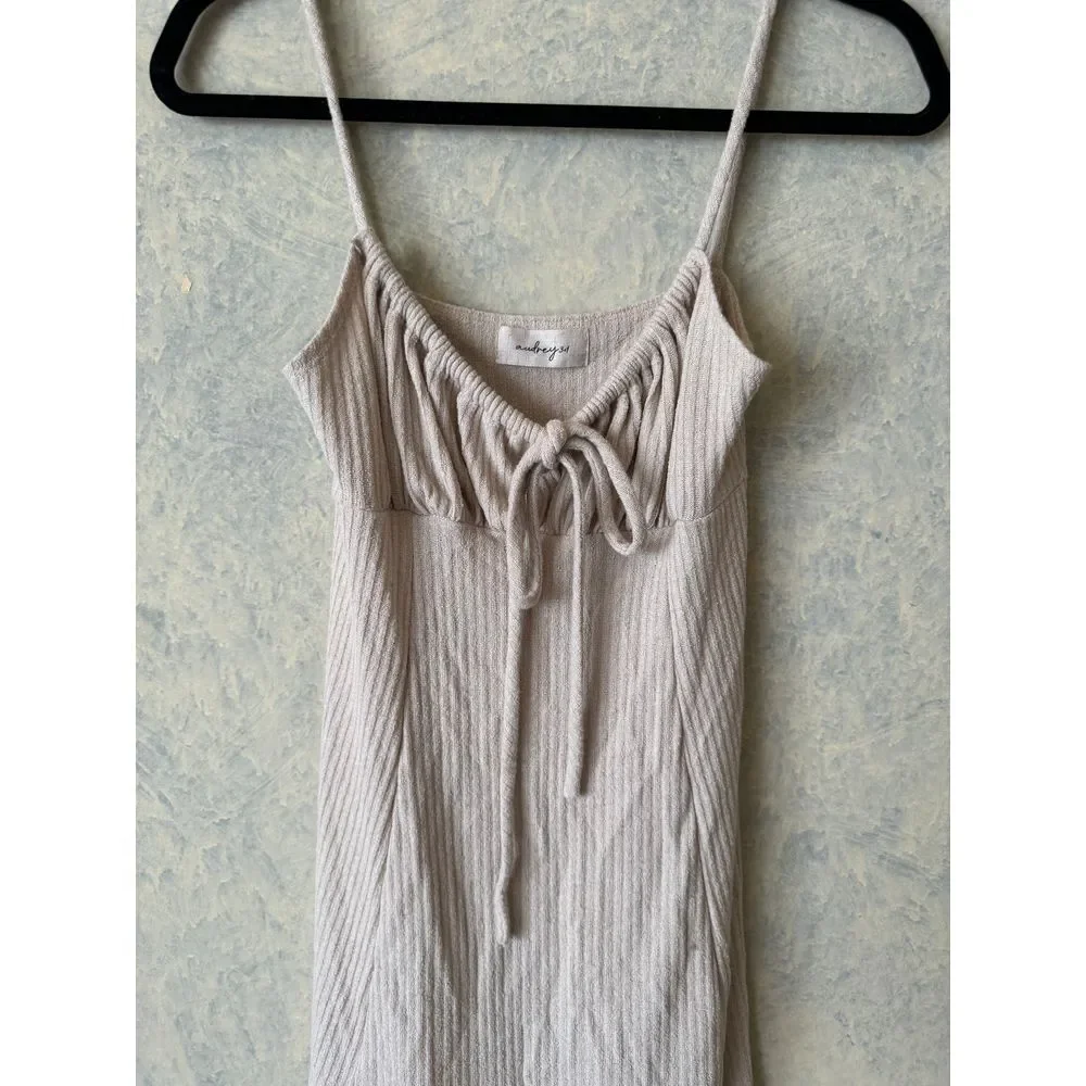 Audrey 3+1 beige‎ mini dress